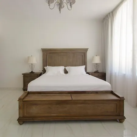 Atrium Apartament Ermupoli